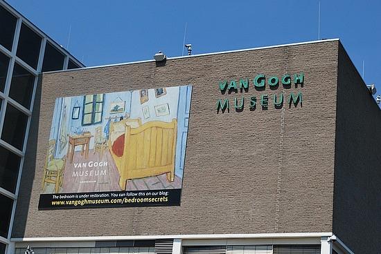 Art Travel Guide: Van Gogh Museum in Amsterdam
